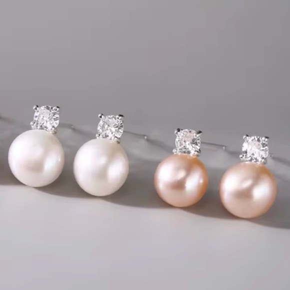 8mm White Freshwater Pearl 925 Sterling Silver Stud Earrings - Picture 3 of 8